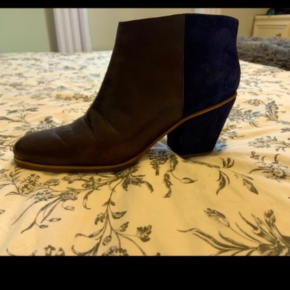 Beautiful nearly new Rachel Comey boots with box and dust bag - Picture 2 of 7